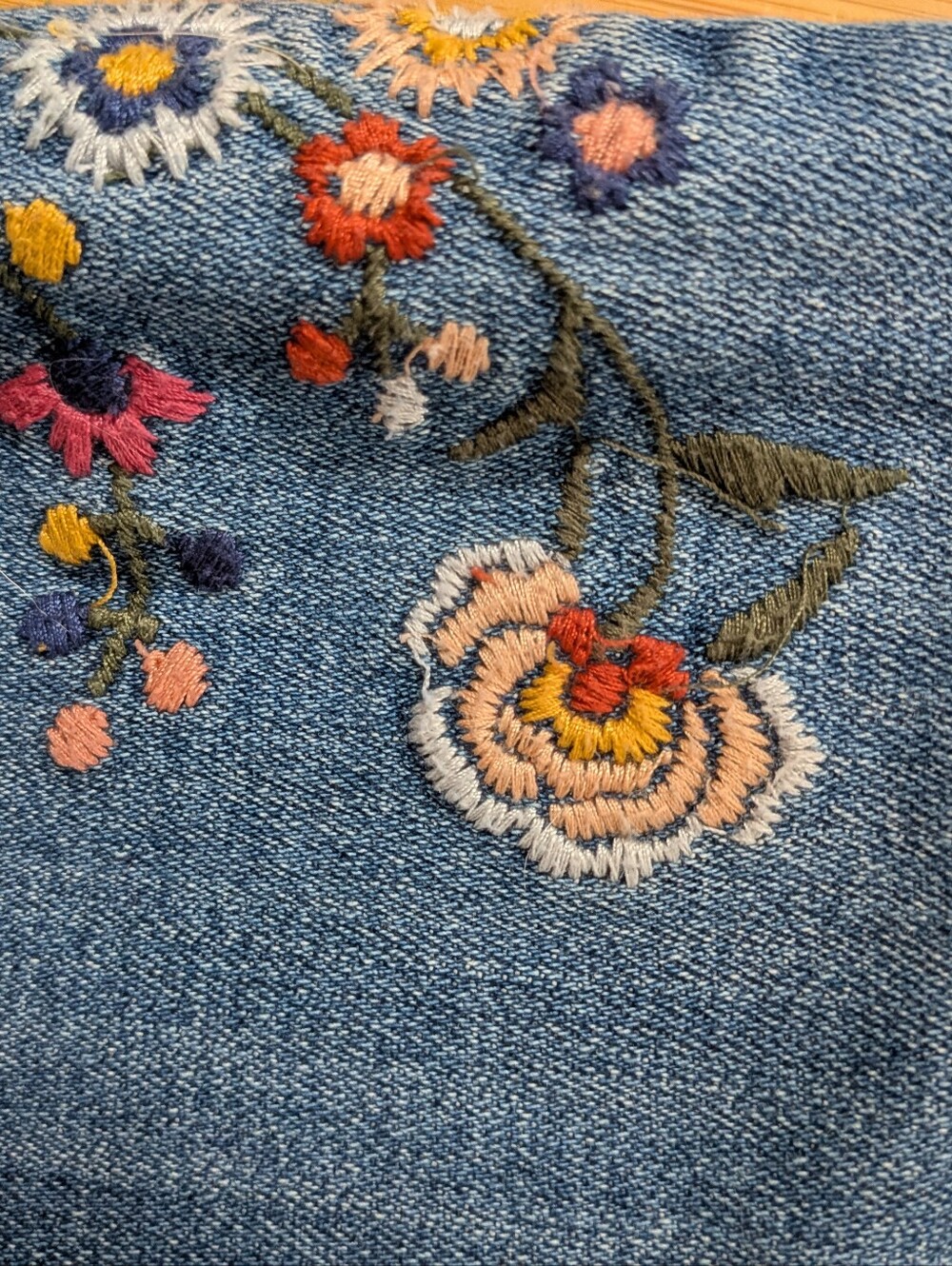 Driftwood Blue Jeans, Bootcut, Embroidered, Like New, Kelly, Waist 27 - Picture 4 of 13